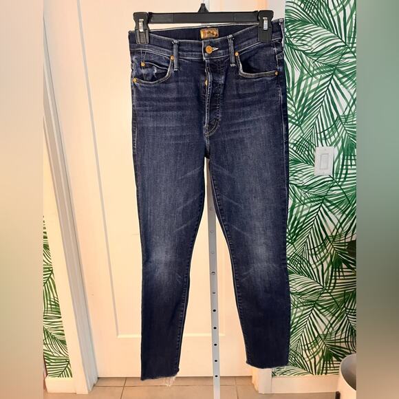 MOTHER Ankle Fray Jeans in Teaming Up size 26 - Picture 3 of 13